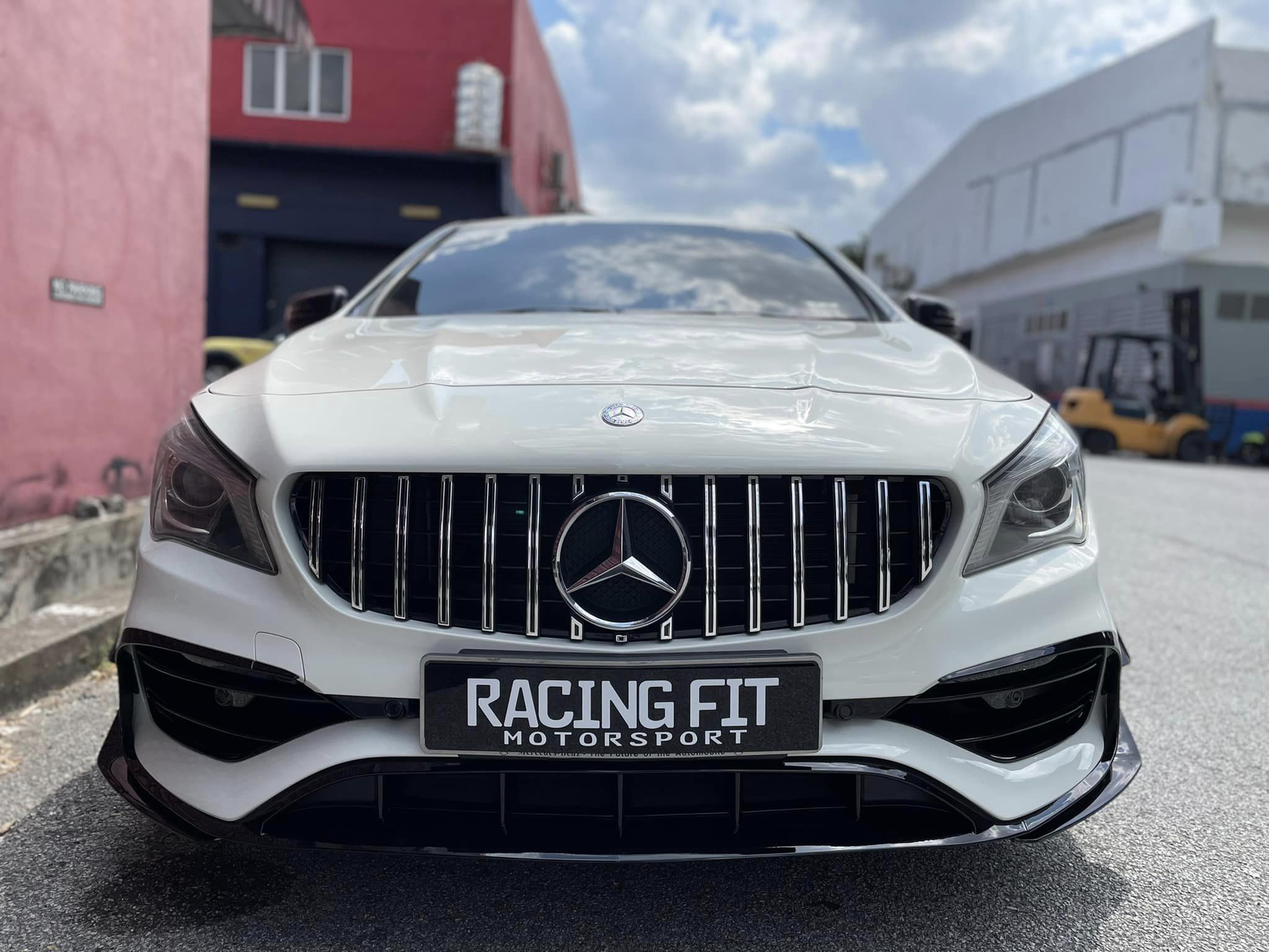 W117 CLA FACELIFT CLA45 BODYKIT CONVERSION